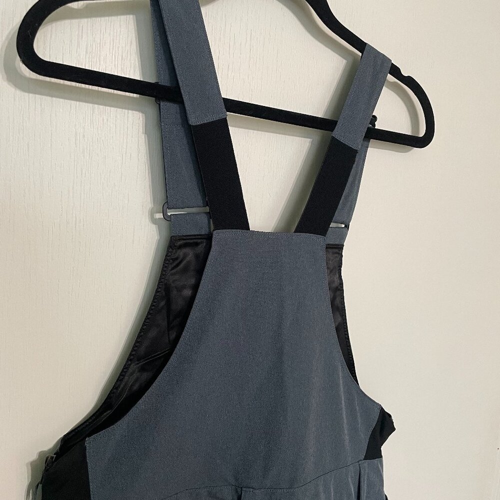 686 Women's Black Magic Insulated Snowpants - Bibs - Picture 9 of 12